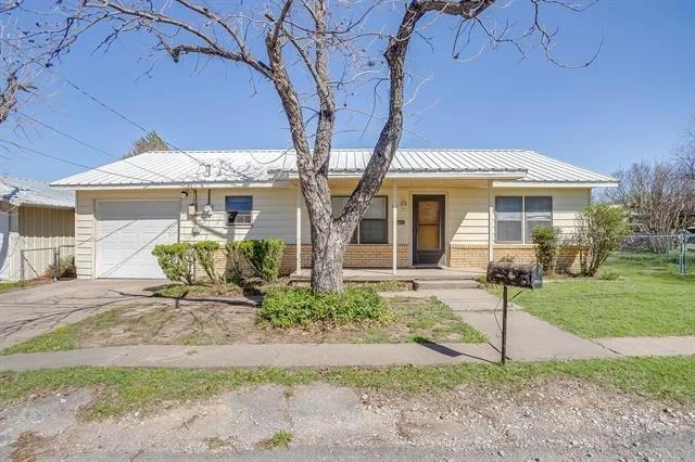 Photo of 422 N 3rd Street