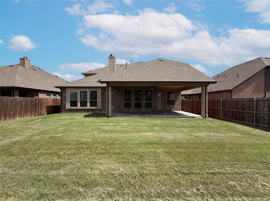 Photo of 725 Lyndhurst Drive