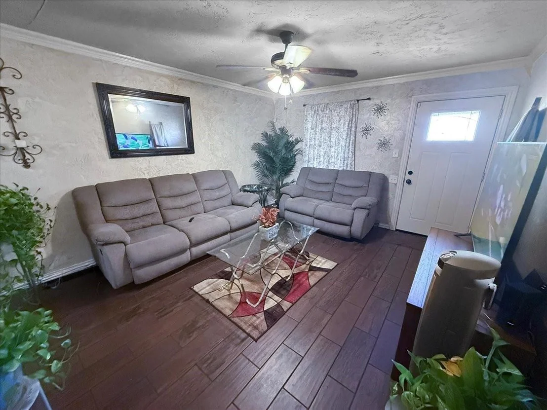 Photo of 705 Parker Circle