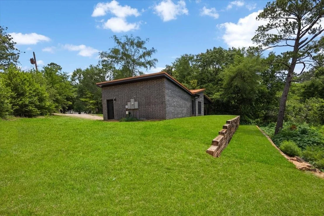 Photo of 215 Brookside Drive
