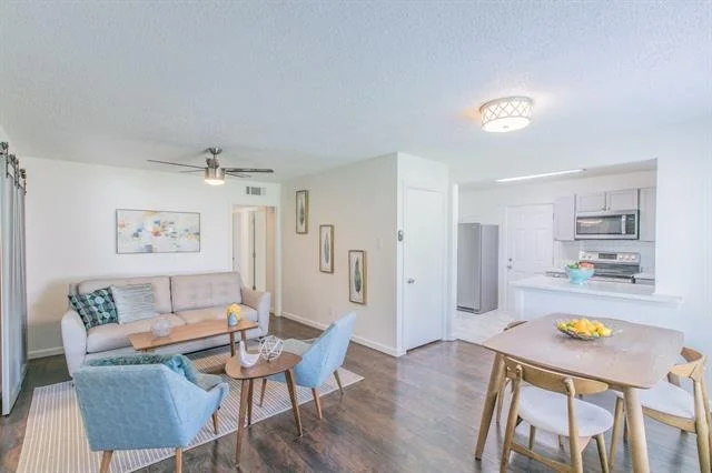 Photo of 521 Willow Way