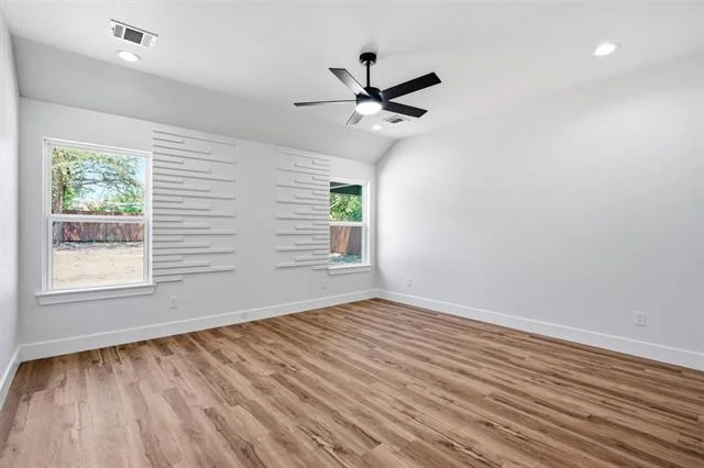 Photo of 907 Renfro Drive