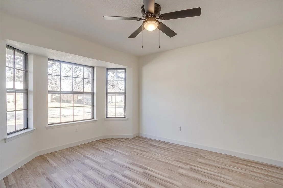 Photo of 2421 Meadow View