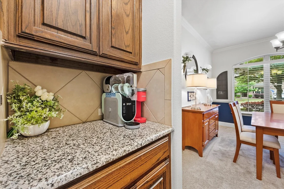 Photo of 1056 Knoxbridge Road