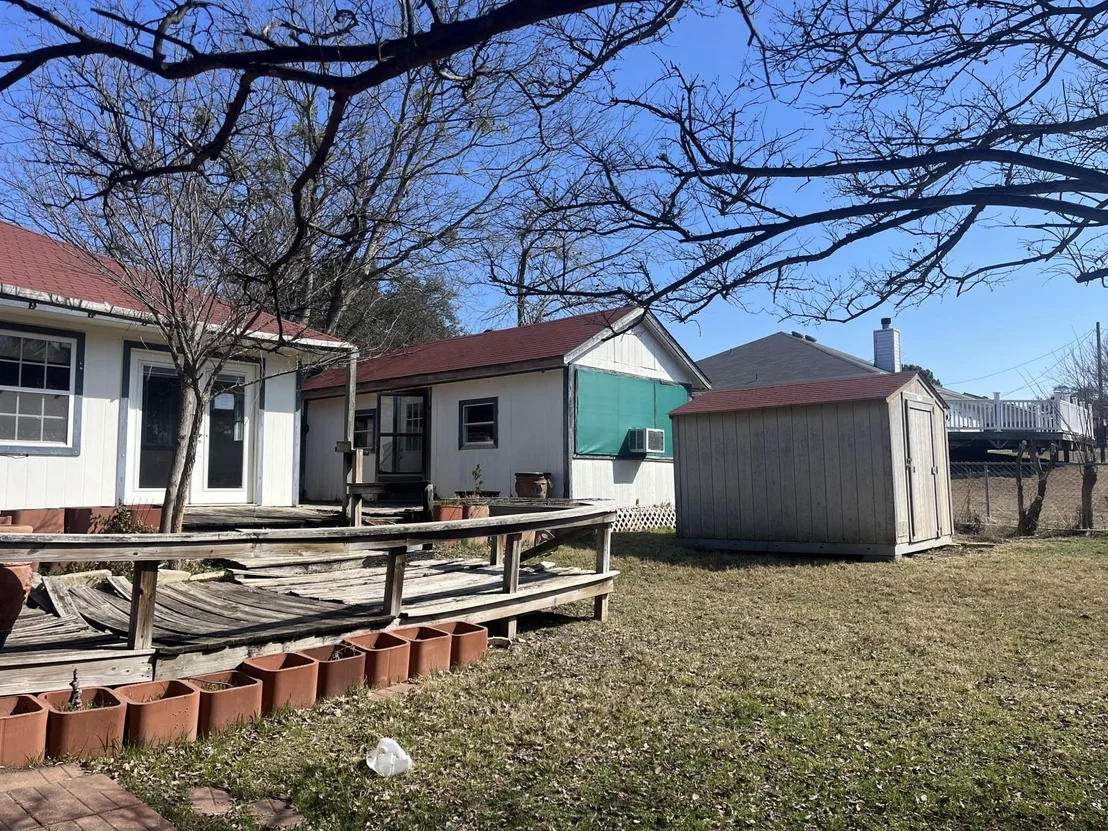 Photo of 3908 Lakecliff Drive