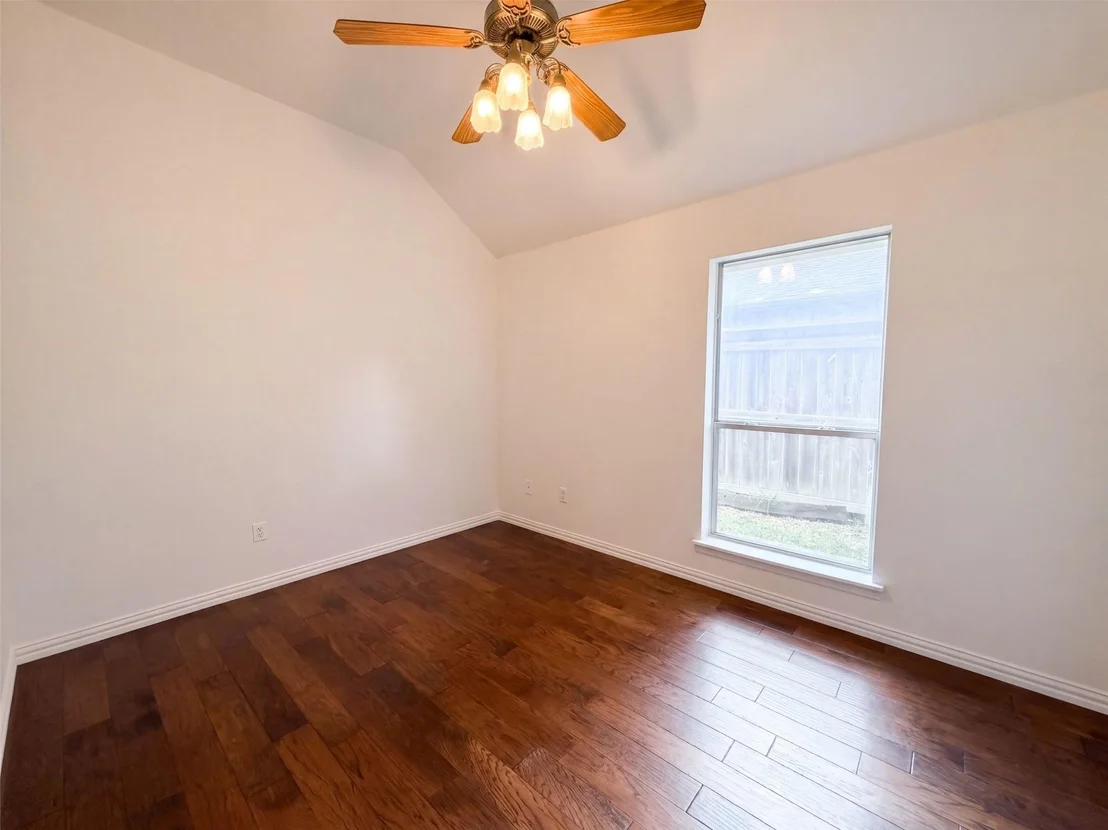 Photo of 1623 W Pleasant Drive