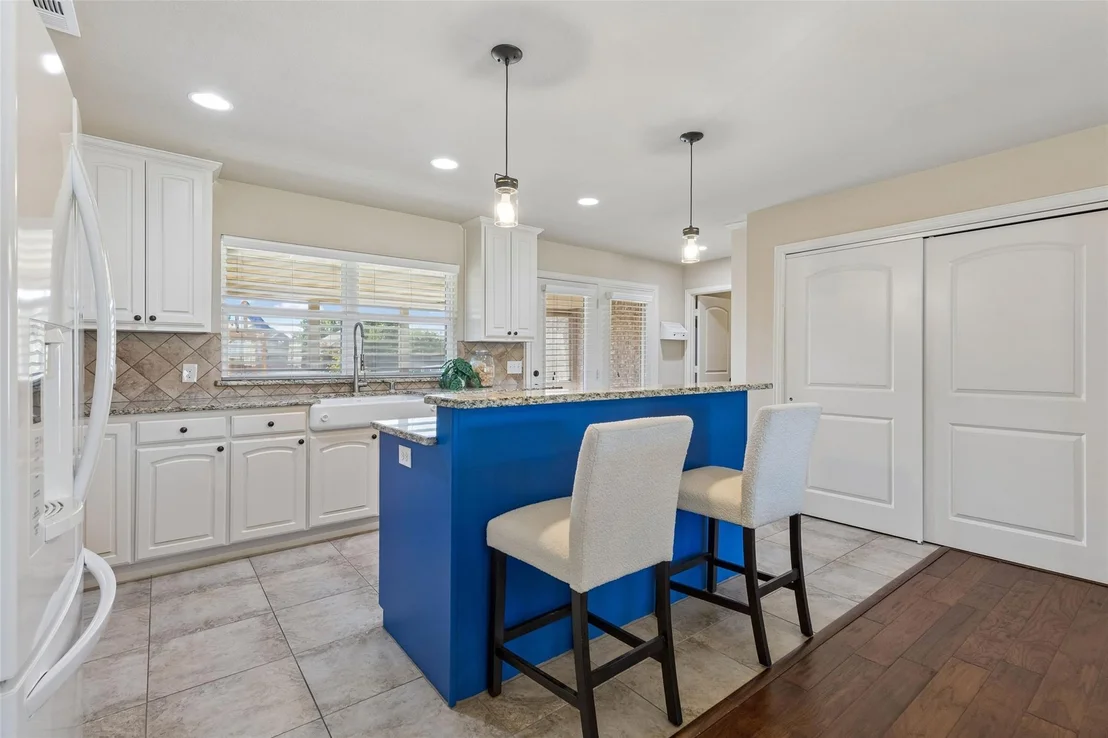 Photo of 8106 Woodside Road