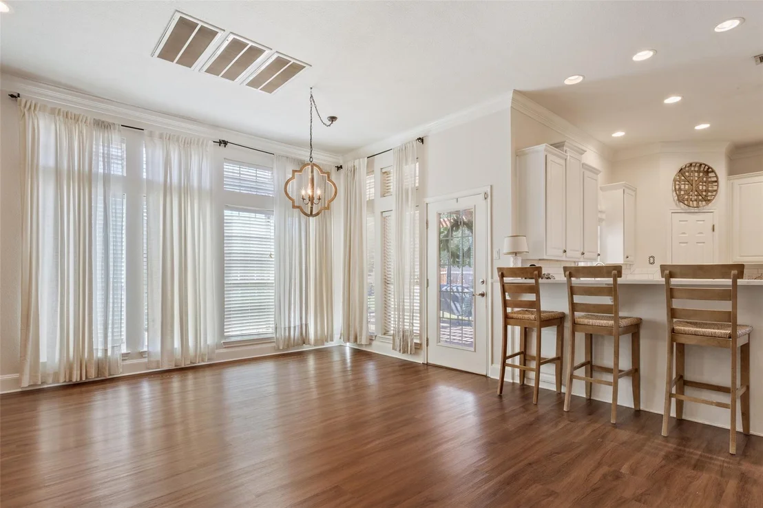 Photo of 319 Winding Creek Lane