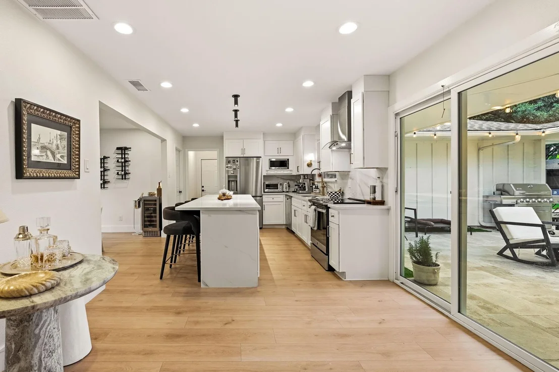 Photo of 7429 Tangleglen Drive