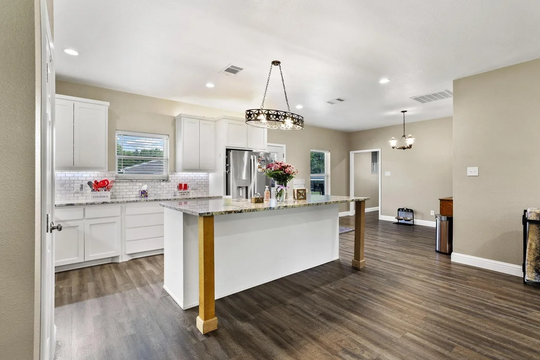 Photo of 2658 Oak Ridge Road