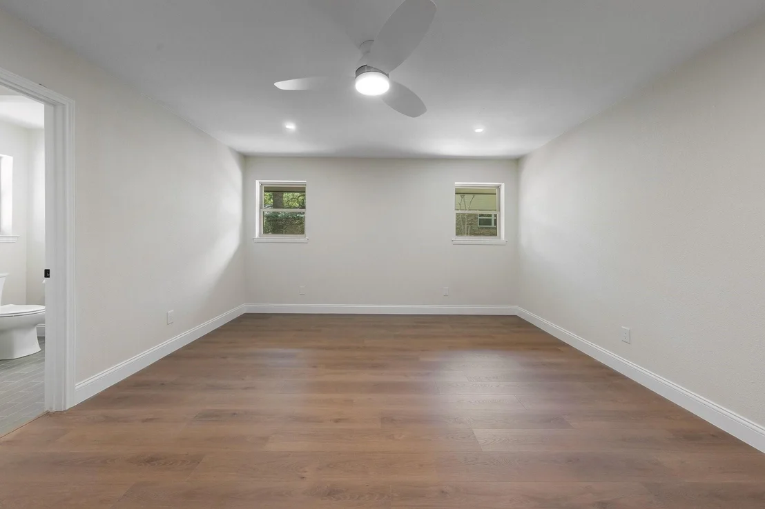 Photo of 2844 Hurstview Drive