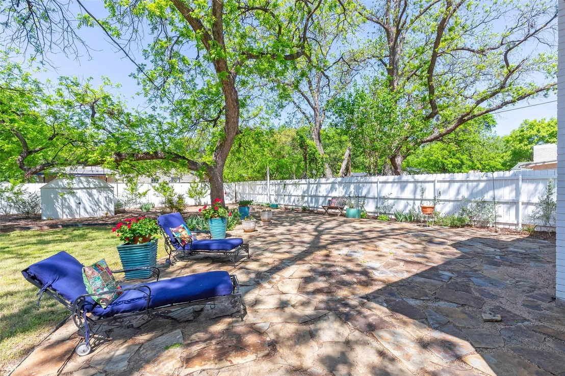 Photo of 1182 Glenwood Drive