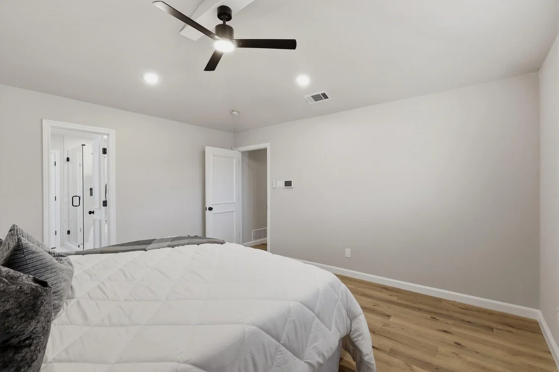 Photo of 924 Edgefield Trail