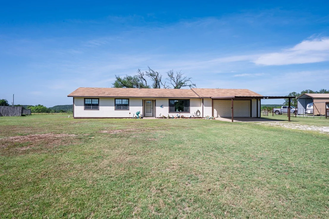 Photo of 2517 County Road 4240