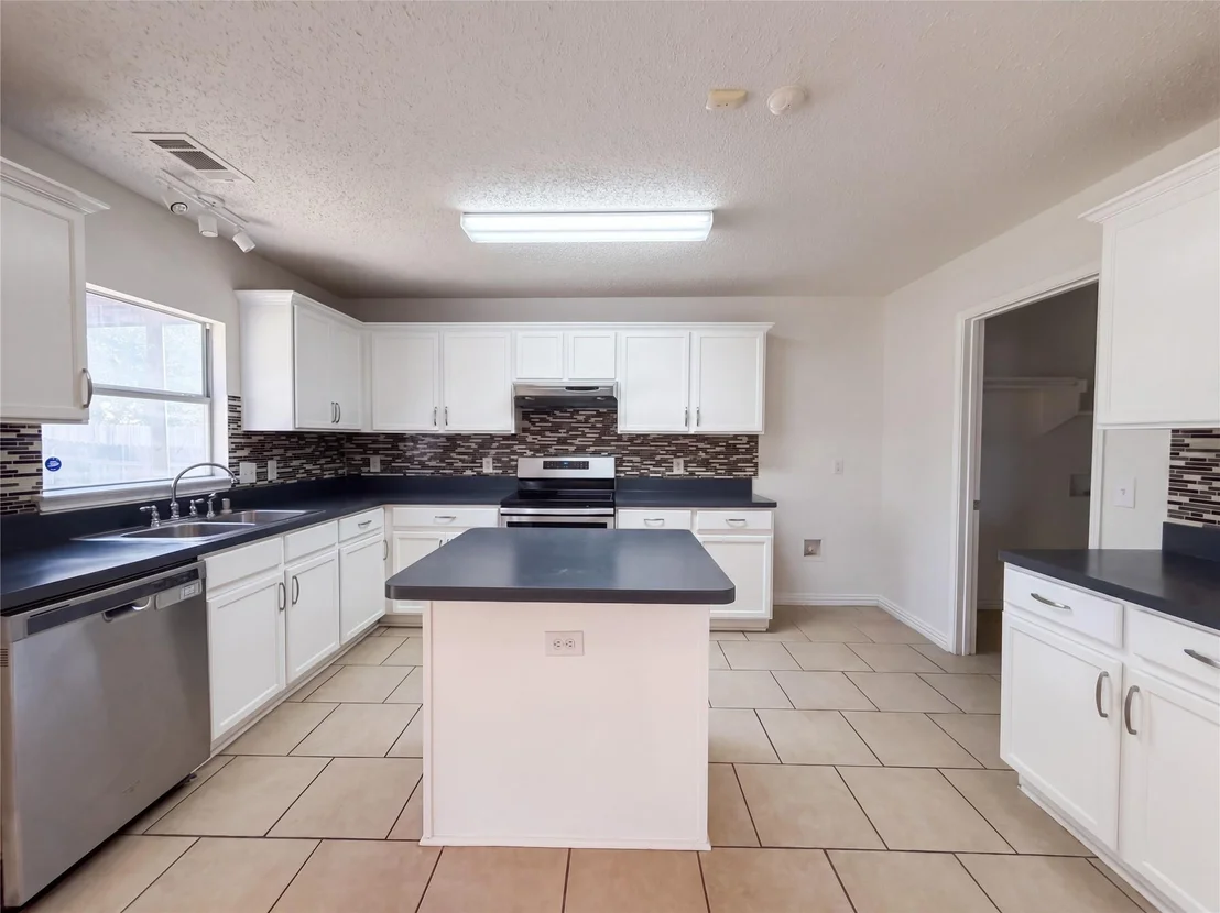 Photo of 4325 Falcon Drive