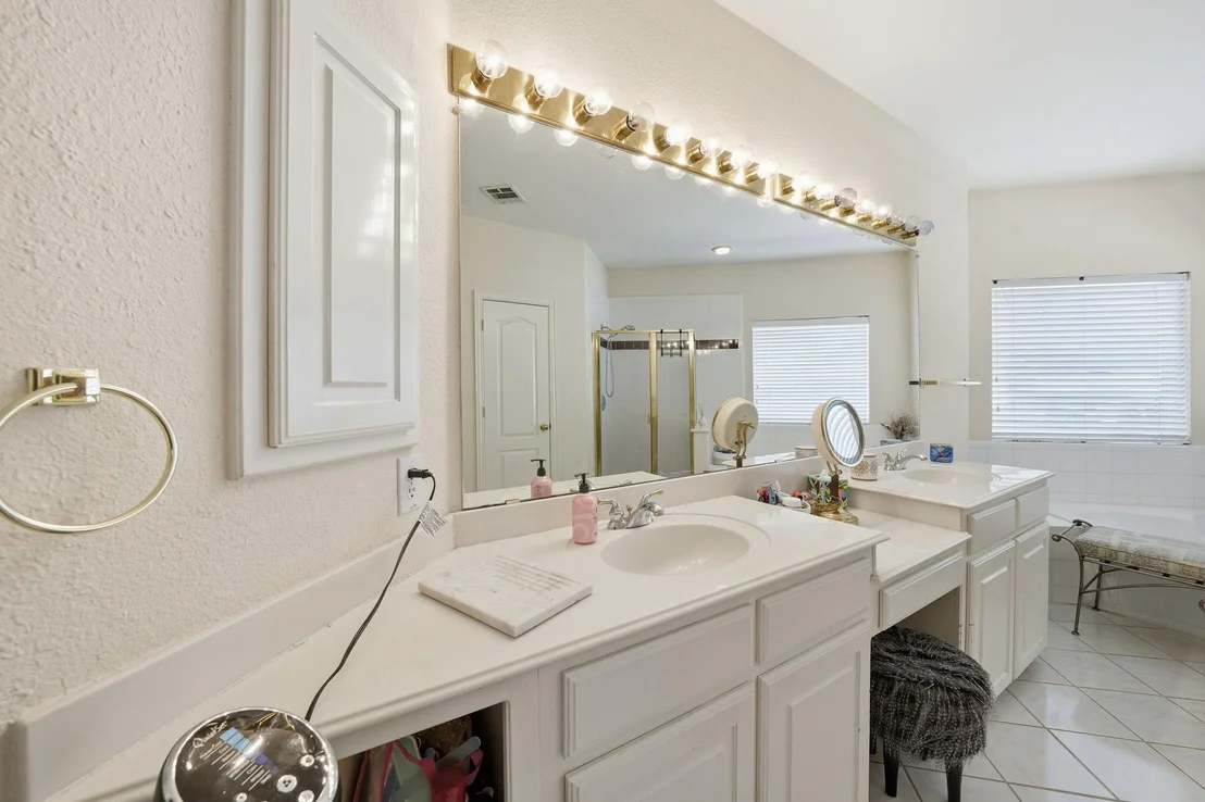 Photo of 5010 Coventry Lane