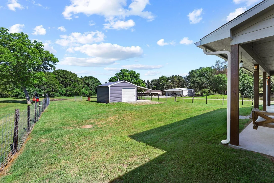 Photo of 2658 Oak Ridge Road
