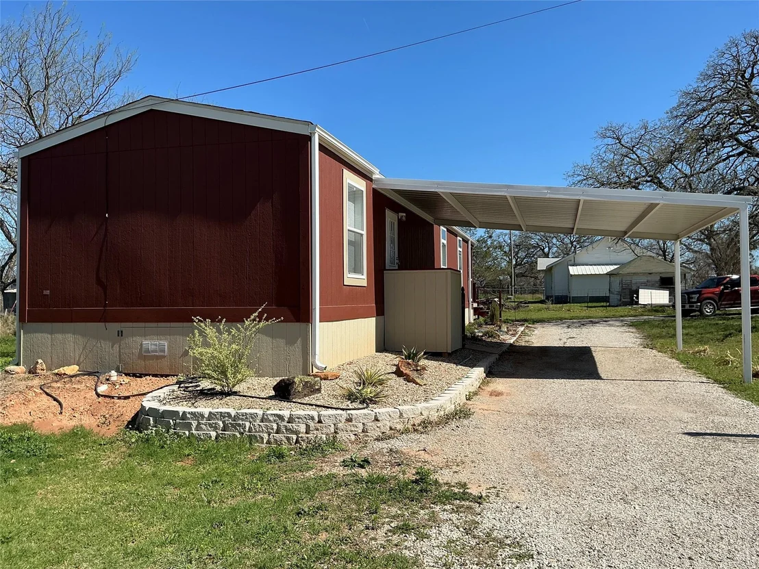 Photo of 1017 W Ross Ave