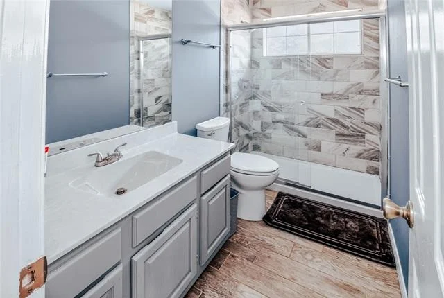 Photo of 751 Livingston Drive