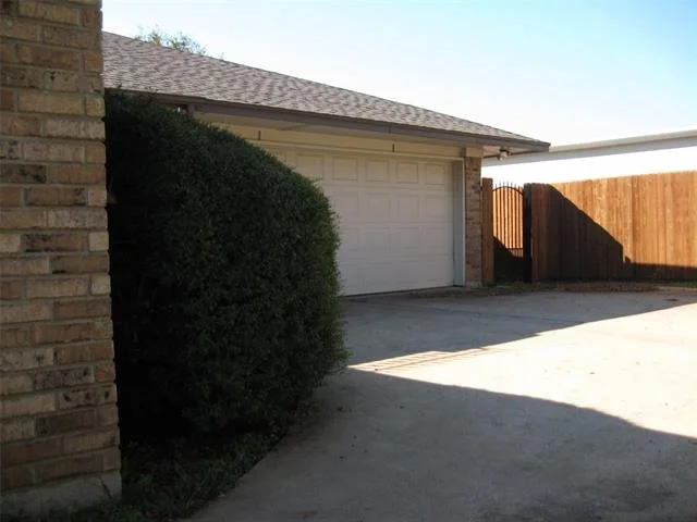 Photo of 5200 Ledgestone Drive