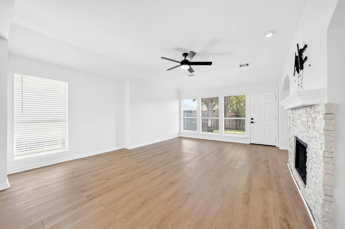 Photo of 7606 Harbor Drive