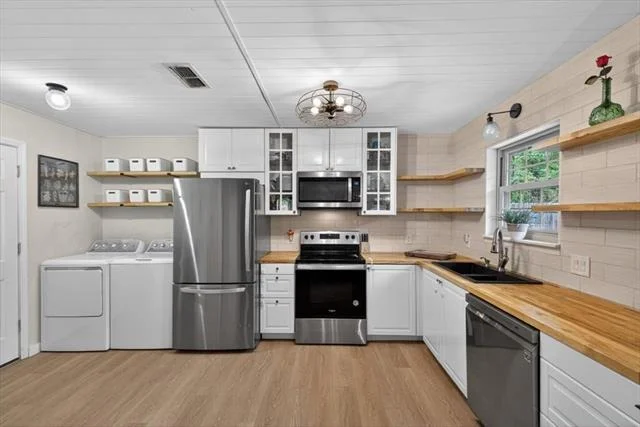 Photo of 405 Pecan Street