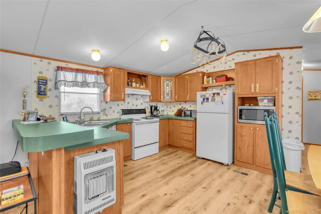 Photo of 824 CR 409