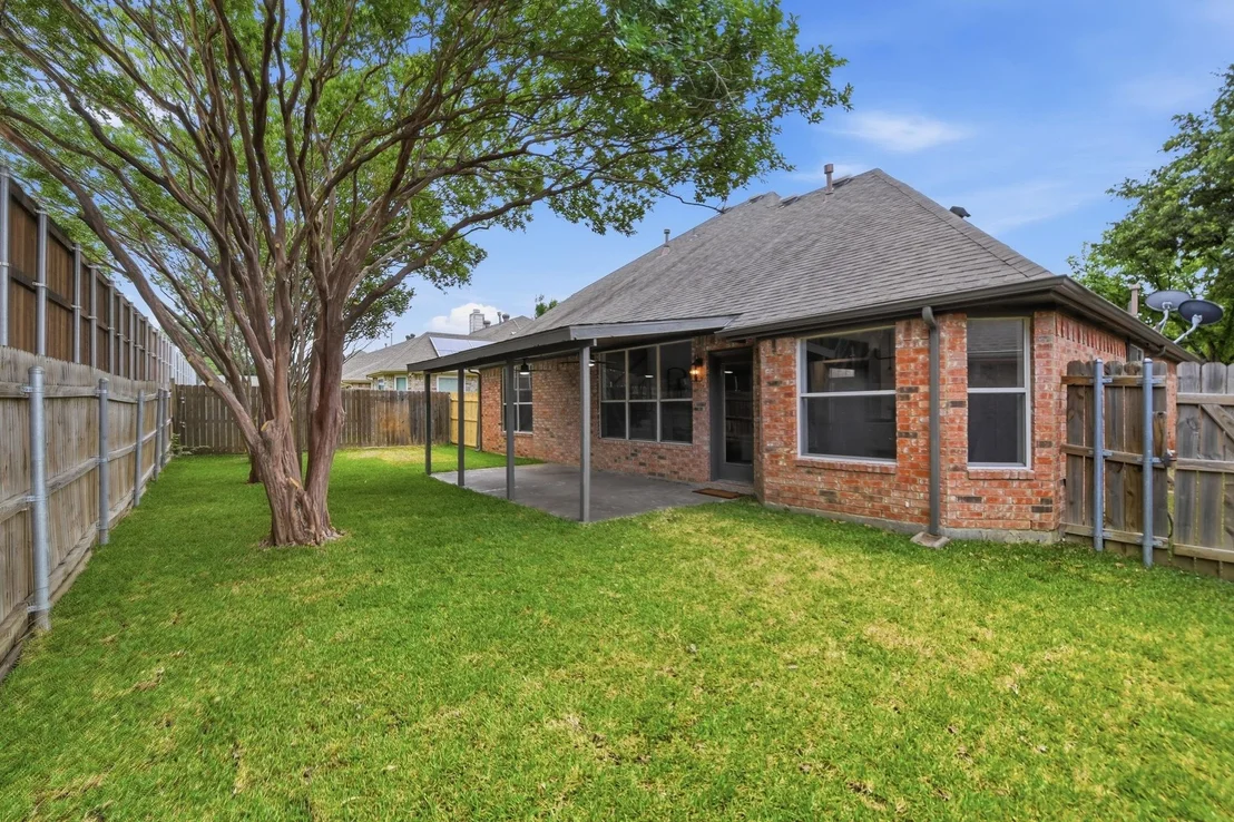 Photo of 5953 Hillview Drive