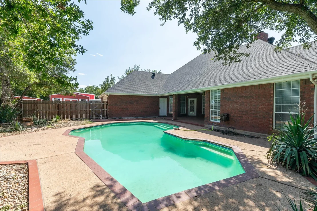 Photo of 1418 Kingwood Circle