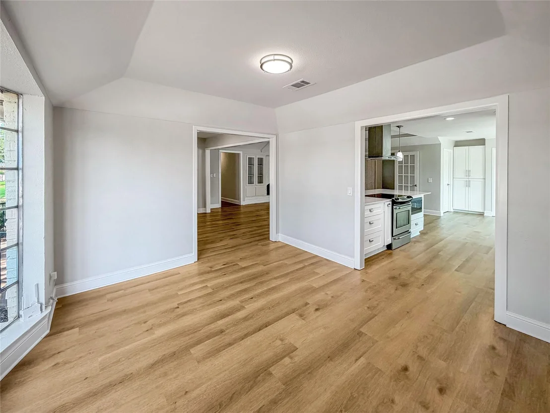 Photo of 100 W Pleasantview Drive