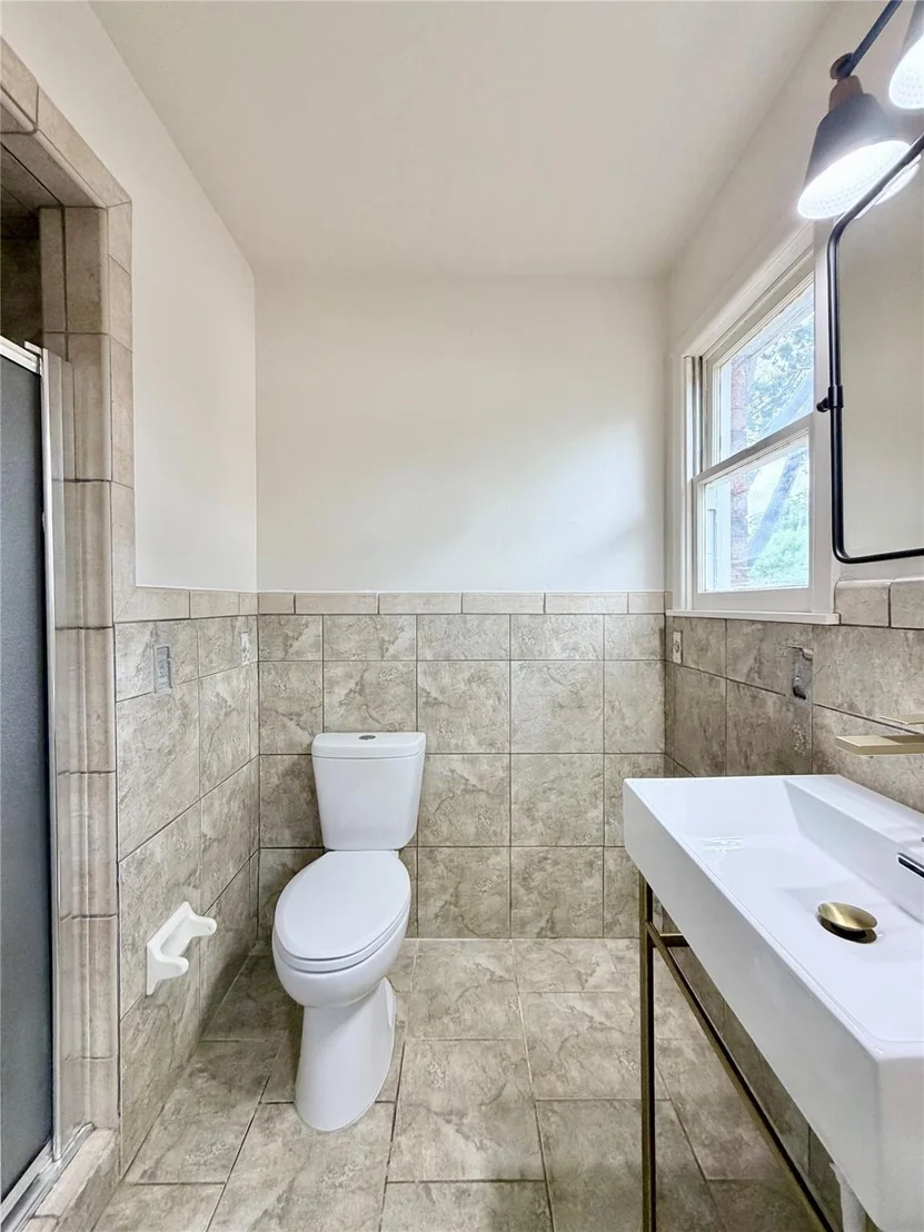 Photo of 2248 Crescent Drive