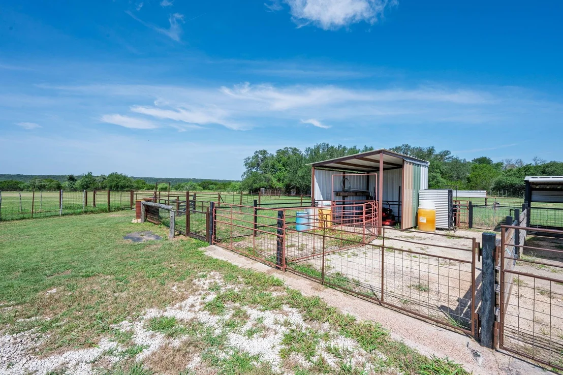 Photo of 2517 County Road 4240