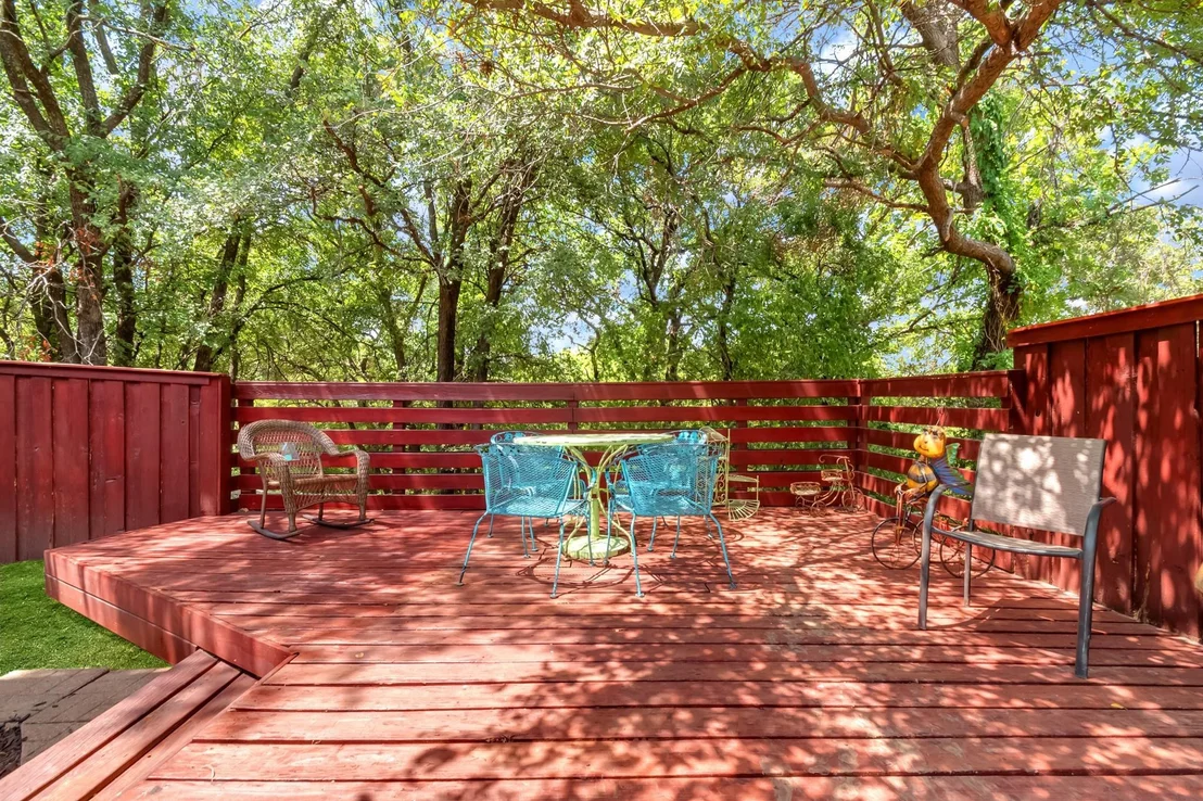 Photo of 18 Red Bluff Court
