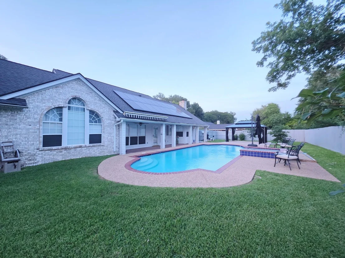 Photo of 520 Red River Road