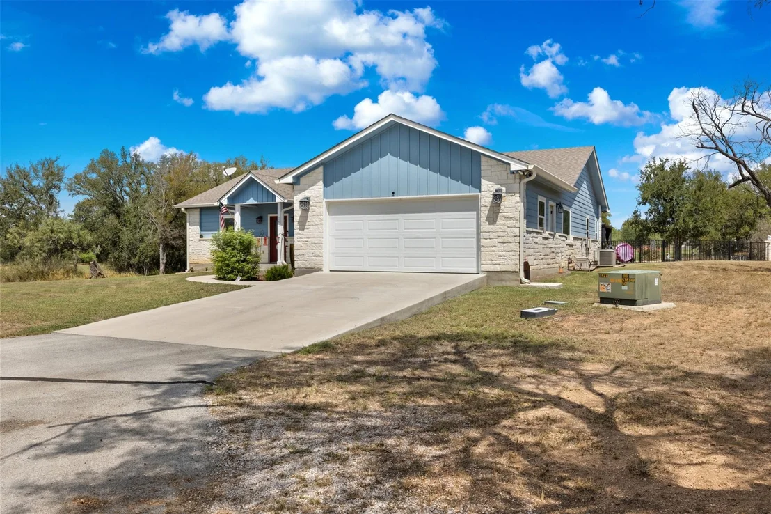 Photo of 141 Eagle Point Cove