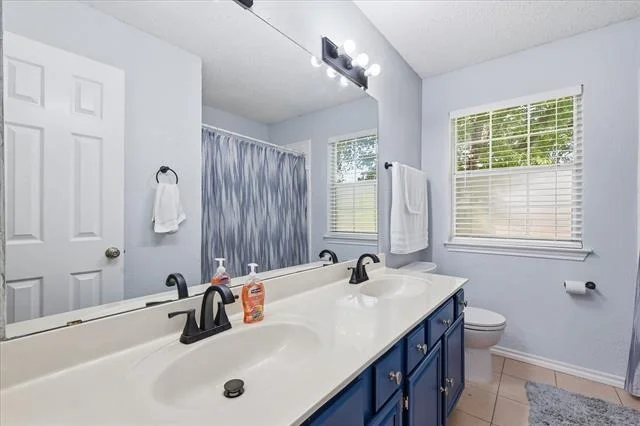Photo of 2211 Cromwell Drive