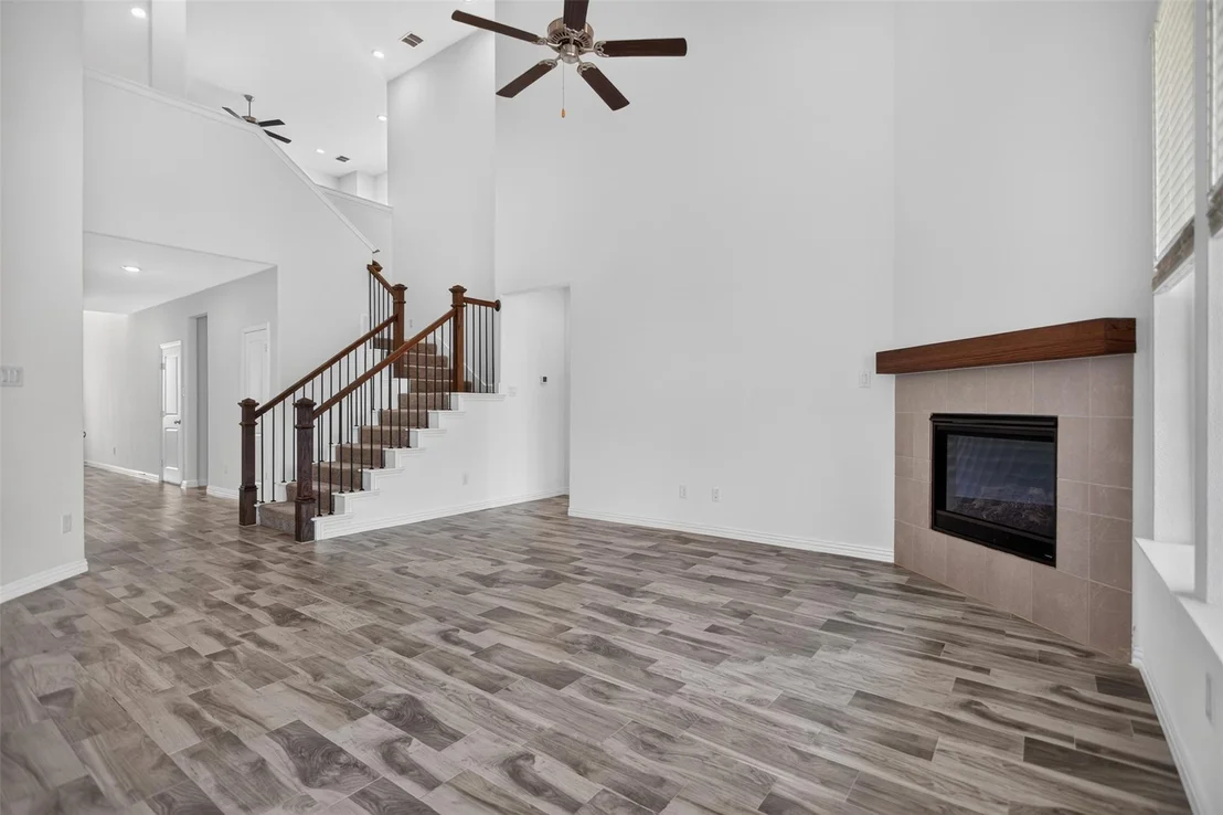 Photo of 729 Lombard Lane