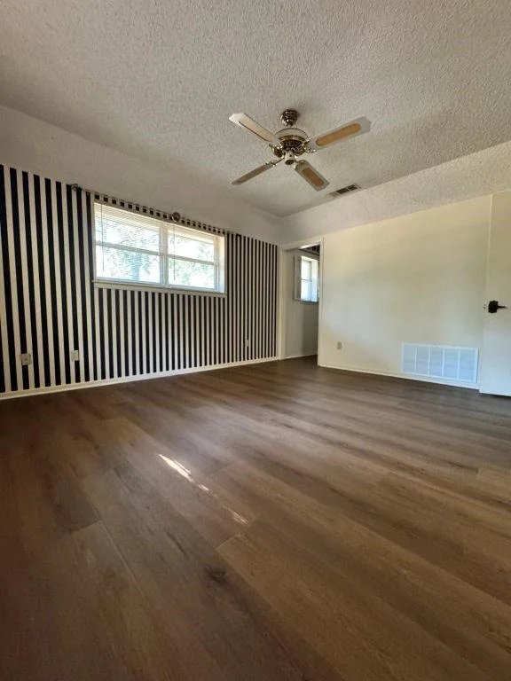 Photo of 8260 Tudor Lane