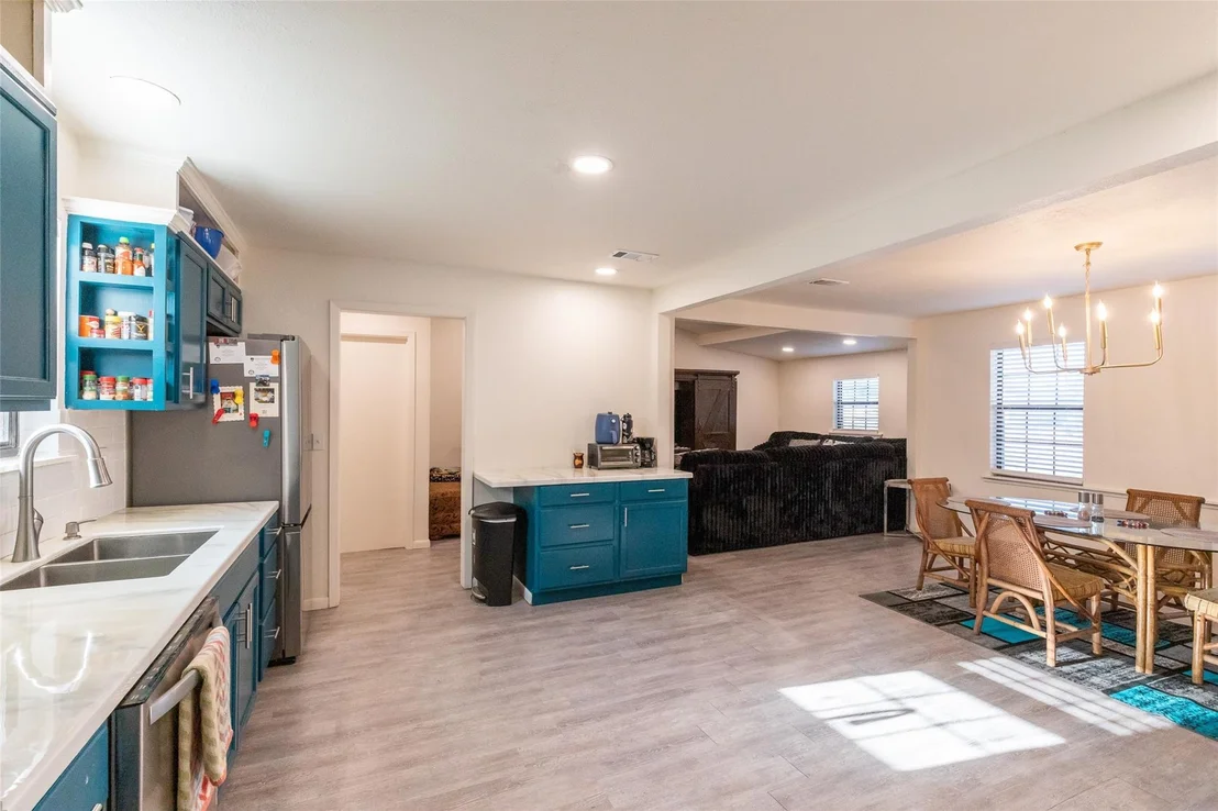 Photo of 2218 N Mockingbird