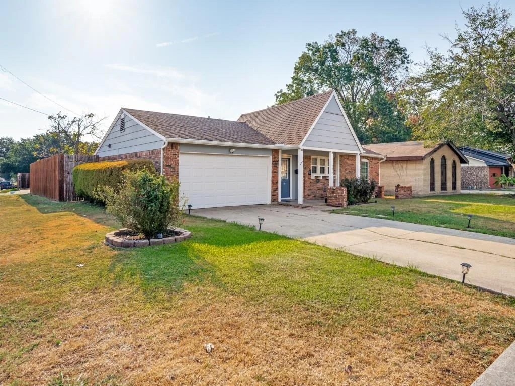 Photo of 736 Melinda Drive