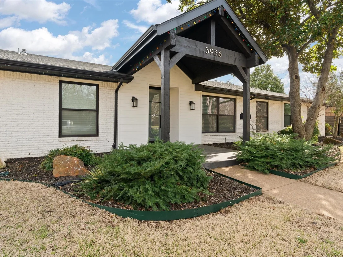 Photo of 3936 Cedar Bayou Drive