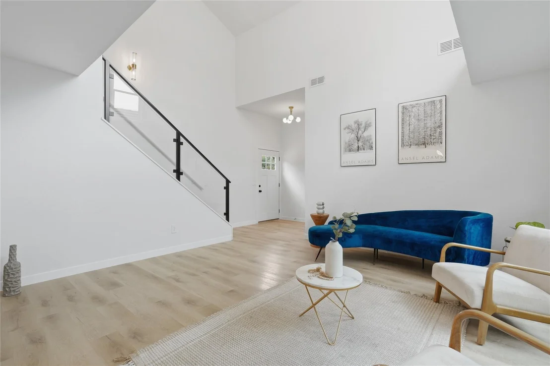 Photo of 17118 Planters Row