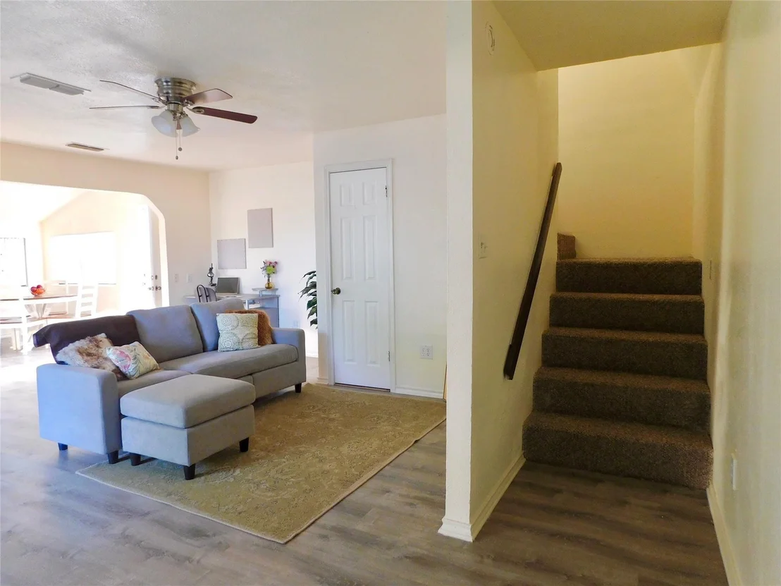 Photo of 31 Rogers Circle