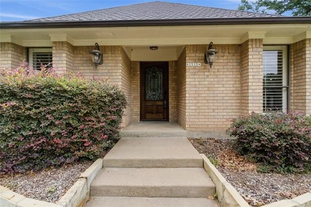 Photo of 1515 Oak Forest Drive
