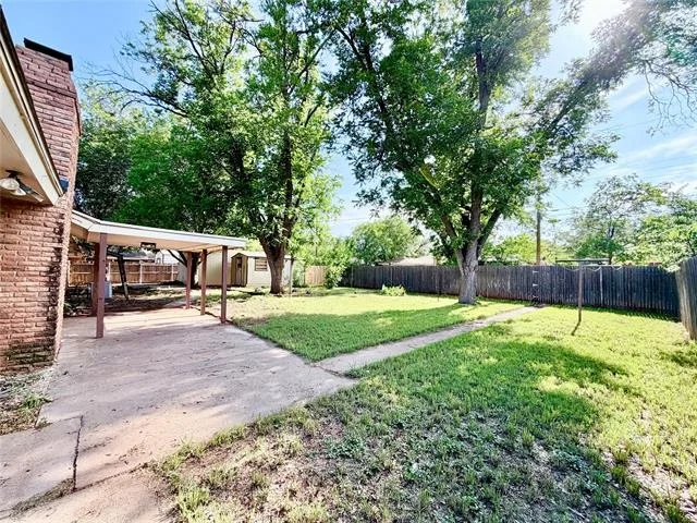 Photo of 1410 Westwood Drive