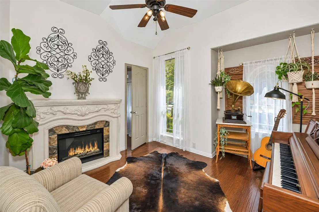 Photo of 745 Dalrock Road