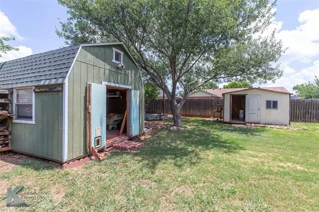 Photo of 809 Chanticleers Lane