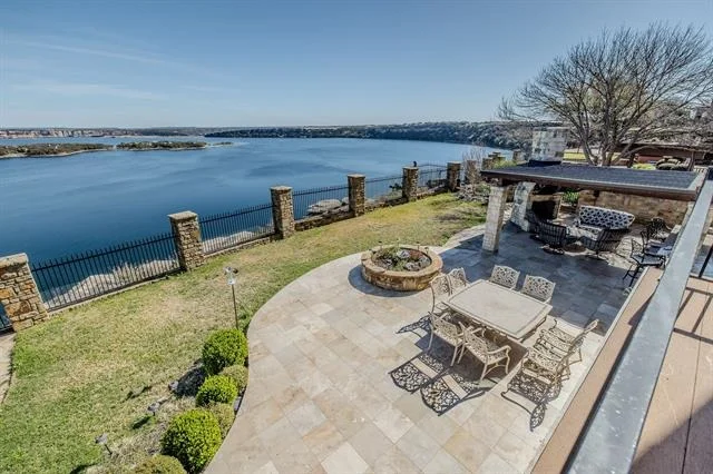 Photo of 140 Oyster Bay