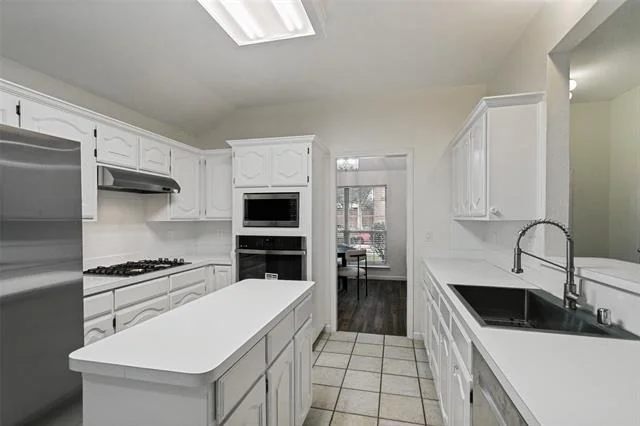 Photo of 724 Bluebonnet Drive