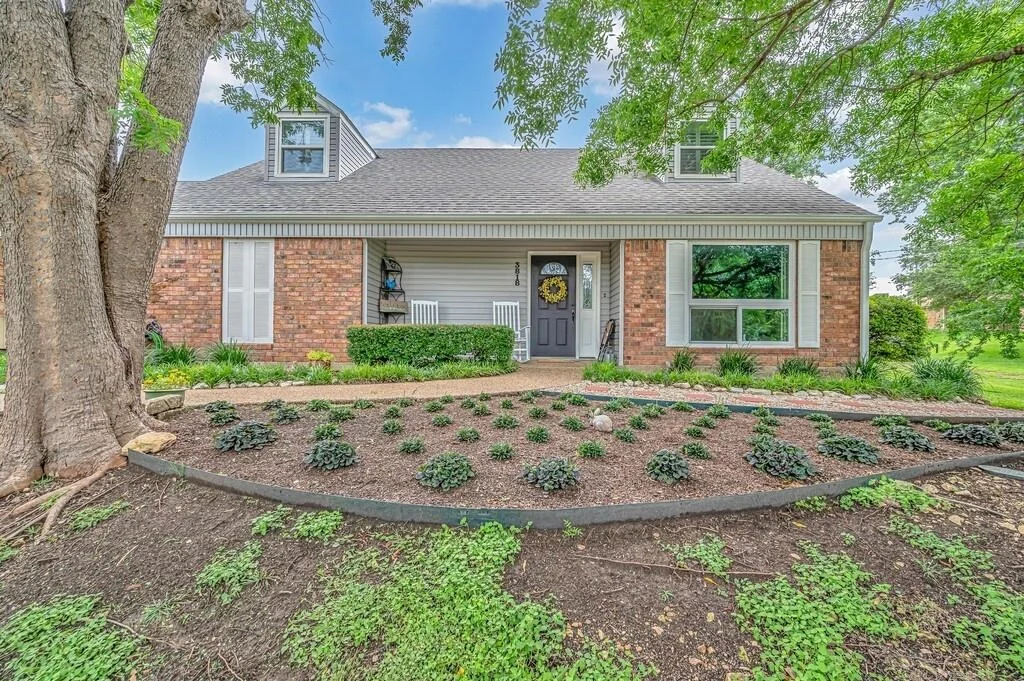 Photo of 3818 Westchester Drive